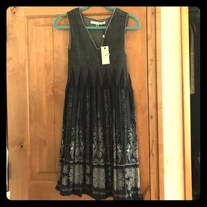 StudioM cute flowy navy dress